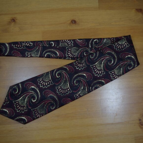 $3999 New Rare Brioni Tie Paisley Black maroon red Handmade Italy 24K Gold Silk - Picture 8 of 16